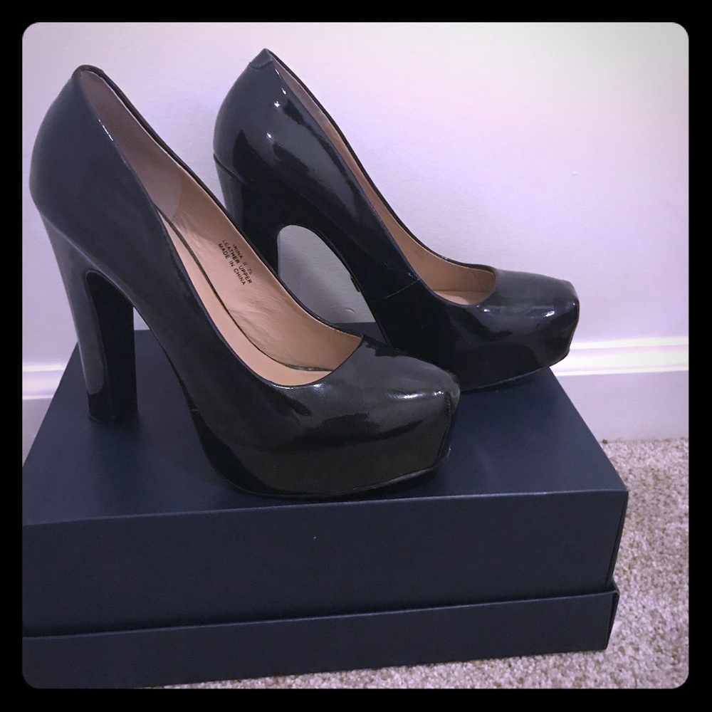 Pour la Victoire Navy Platform Pump